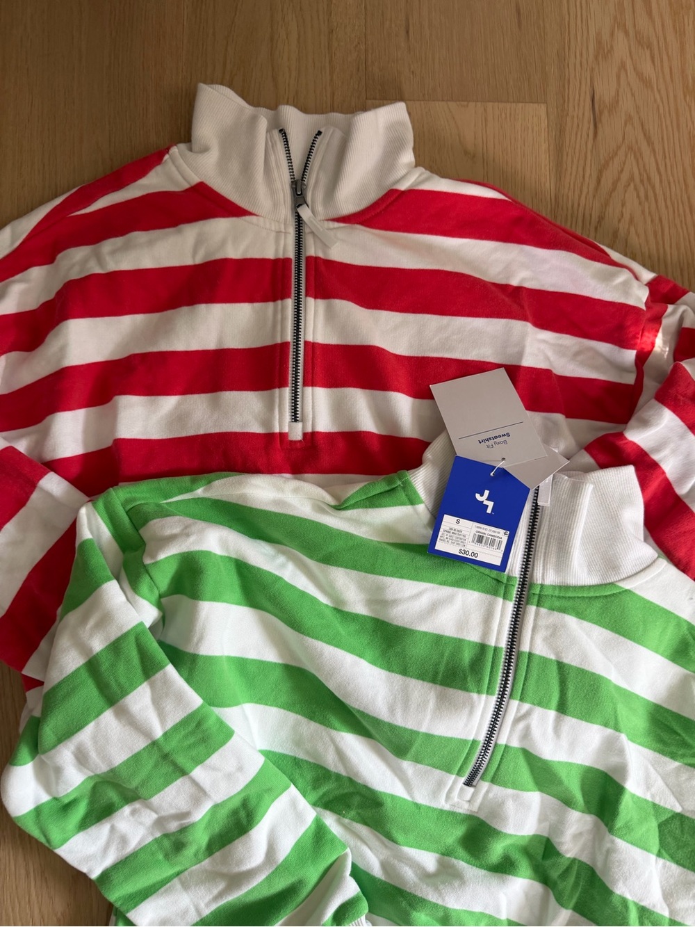 2 Joylab sweatshirts - Picture 3 of 4